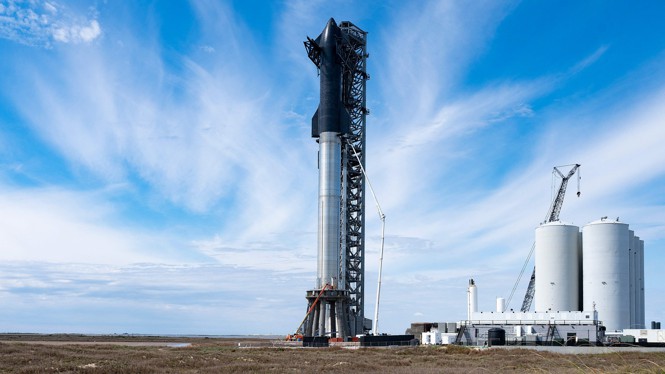 A picture of the Starship spacecraft stacked on top of the Super Heavy rocket booster