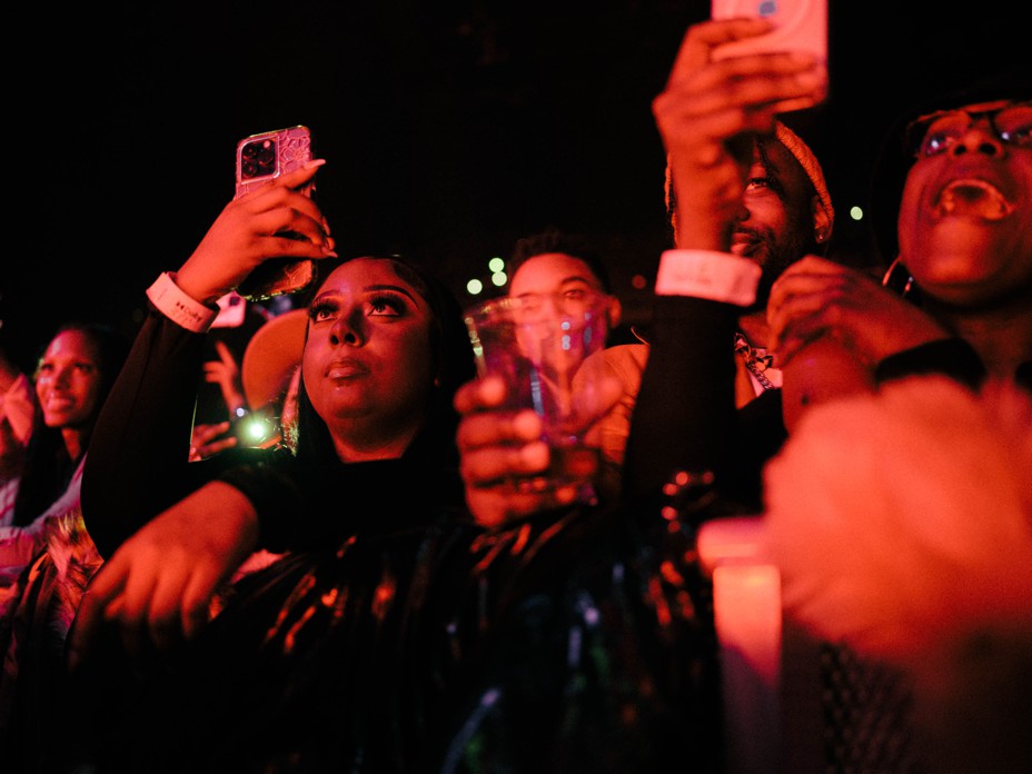 Picture of Usher fans filming his performance at Las Vegas