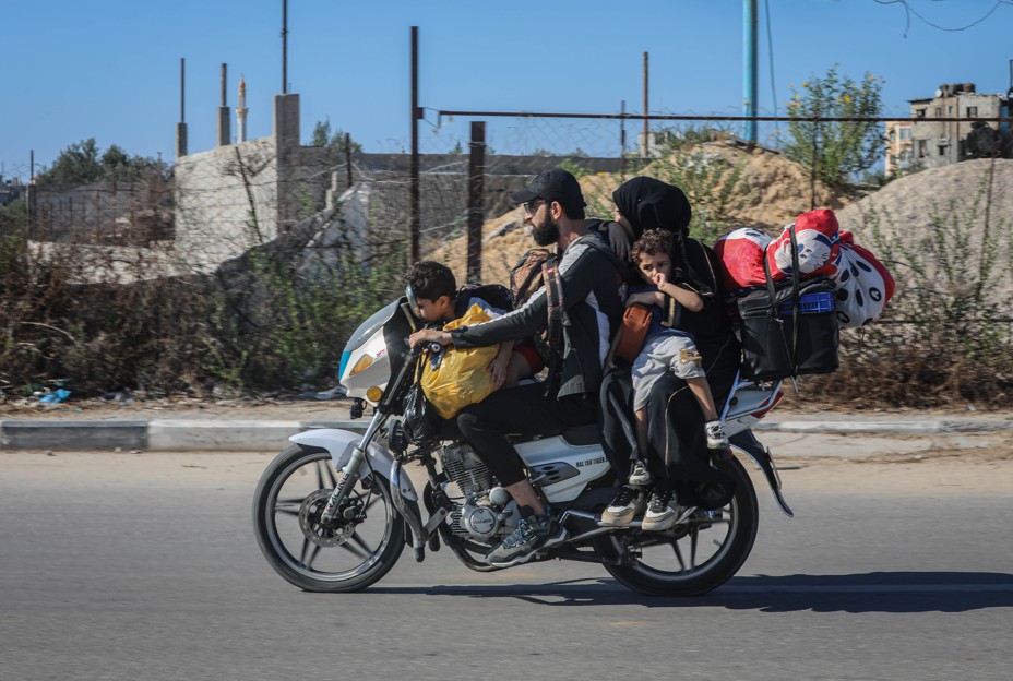 Picture of Palestinians fleeing from Gaza City to southern Gaza after being told to leave their homes in the north by the Israeli military in the Gaza Strip, Gaza.