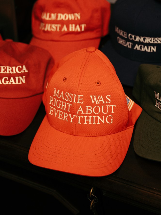 Красные кепки