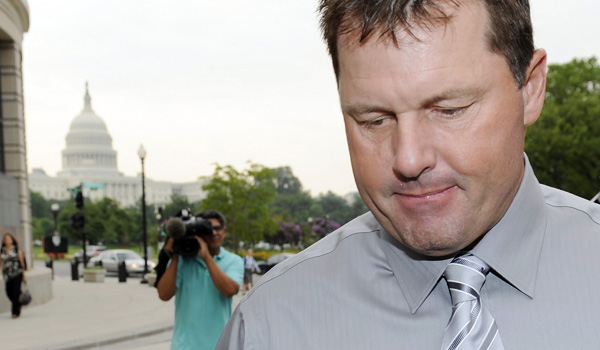 Roger Clemens' wife takes stand at perjury trial - CBS News