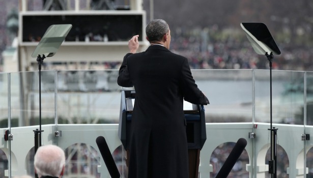 obamainaugbehind.banner.reuters.jpg
