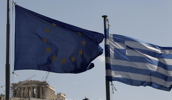 600 greece eu flags REUTERS John Kolesidis.jpg