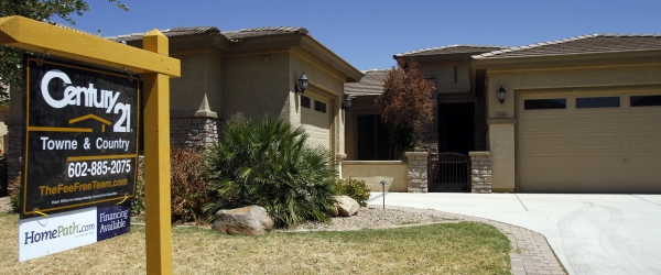 600 home sales REUTERS Joshua Lott.jpg