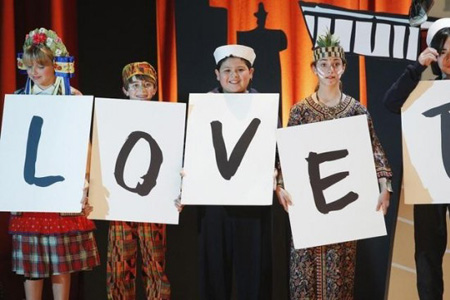 ModernFamily_Musical Man_post.jpg