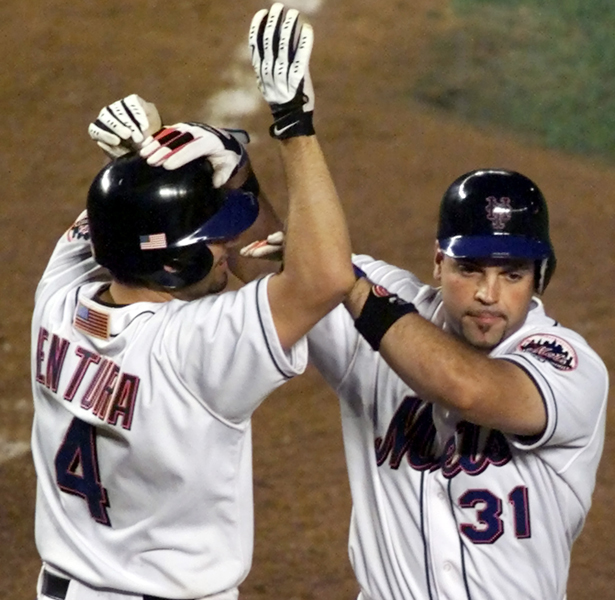 Remembering 9/11- Mike Piazza Home Run