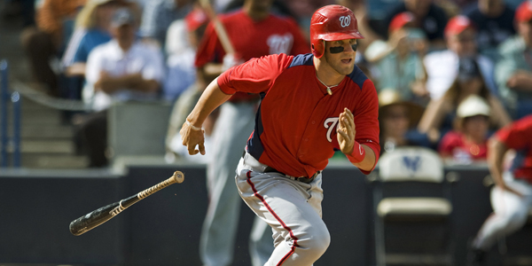 Nationals' Bryce Harper hits home run despite breaking bat, being left with  handle after swing