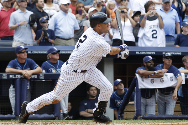 Derek Jeter's best Yankees moments: 'The Dive' into the stands