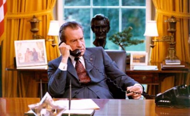 Nixon phone picLEAD.jpg