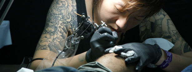 How Do Tattoos Get Infected: 9 Signs & 5 Healing Procedures – Dr. Numb®