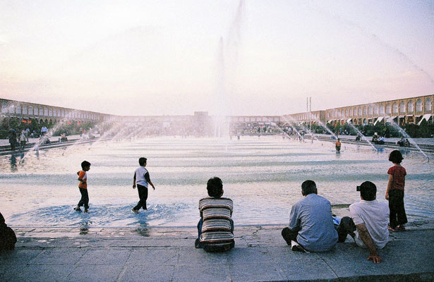 Square--Esfahan-11.jpg