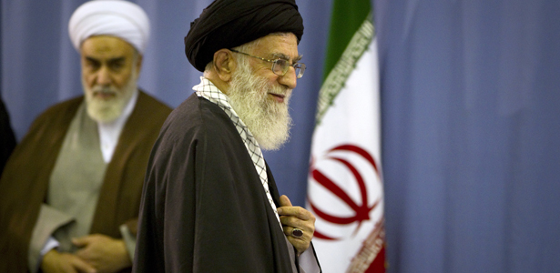 khamenei april5 ph.jpg