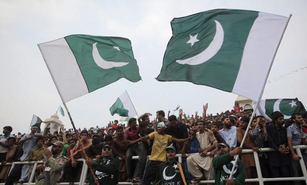 pakistan ind banner.jpg