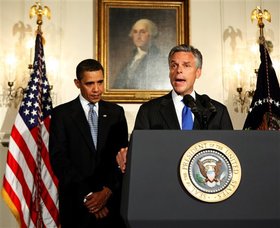 Obama-Jon-Huntsman-5-16-09.jpg