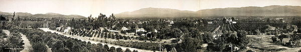 800px-Redlands,_California_1908.jpg