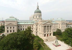 Indiana state capitol - wiki.jpg