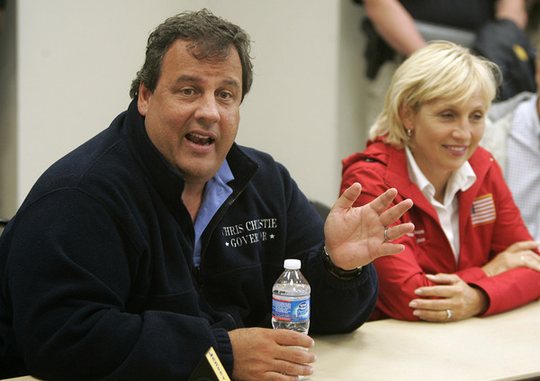 Chris Christie windbreaker - AP Photo:Rich Schultz - embed.jpg