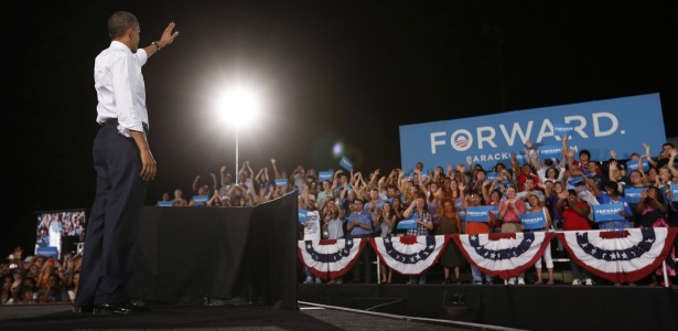 obamaforward.banner.reuters.jpg