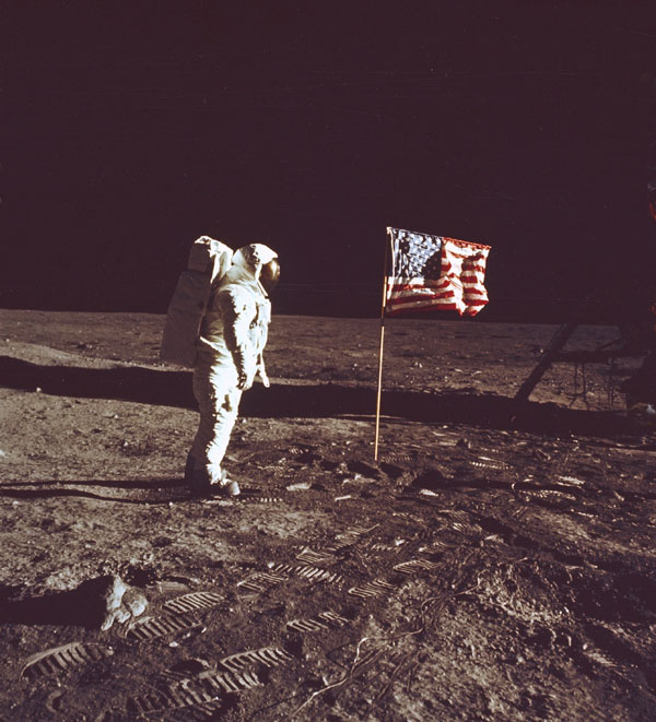 Buzz Aldrin and flag.jpg