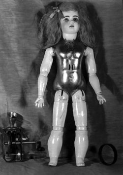 RobotDoll2-Post.jpg