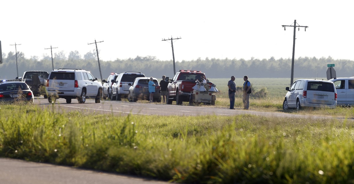 16 Dead in Military Plane Crash in Mississippi - The Atlantic