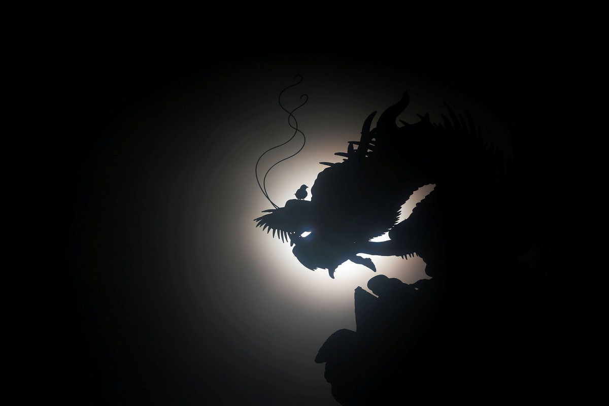 News about - Photos of the Week: Yoga Dome, Iron Lady, Speedo Mick