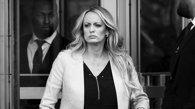 Picture of Stormy Daniels leaving court room