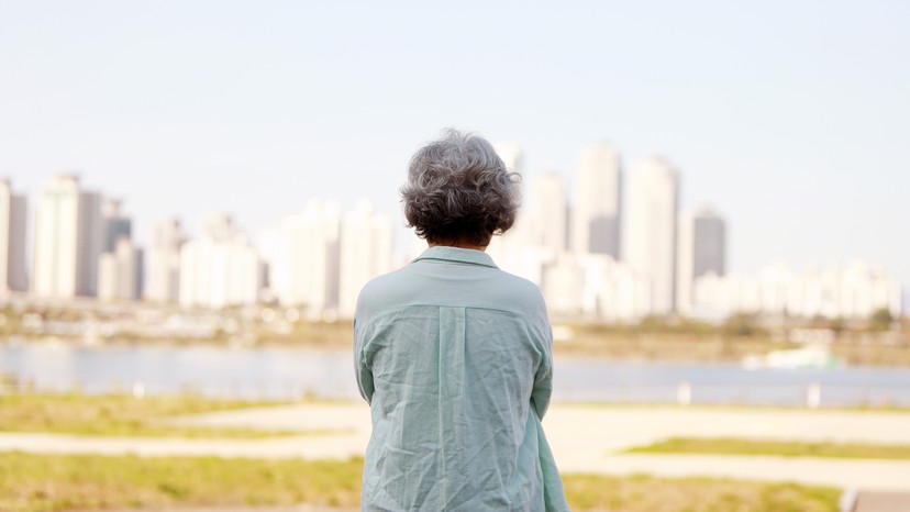 OLDER MEANS IN AGE visual data 3