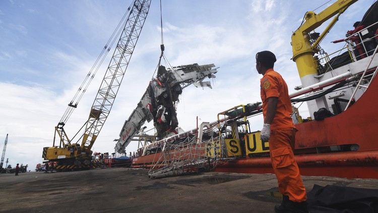 Indonesia Finds Technical Failures Led to AirAsia Flight 8501 Crash ...