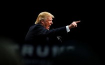 Image of Trump campaigning in 2016