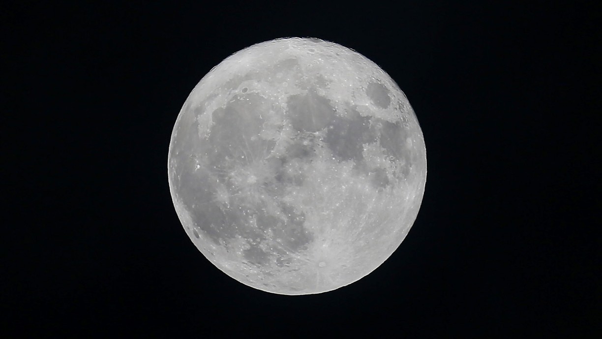 the-moon-may-be-formed-from-many-tiny-moons-the-atlantic