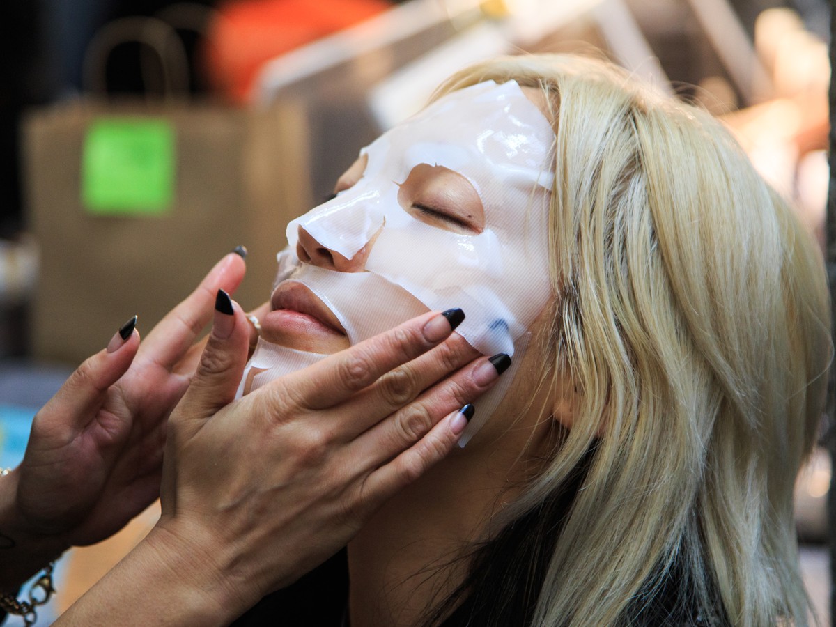 Facial Treatments: the best options to get you glowing.