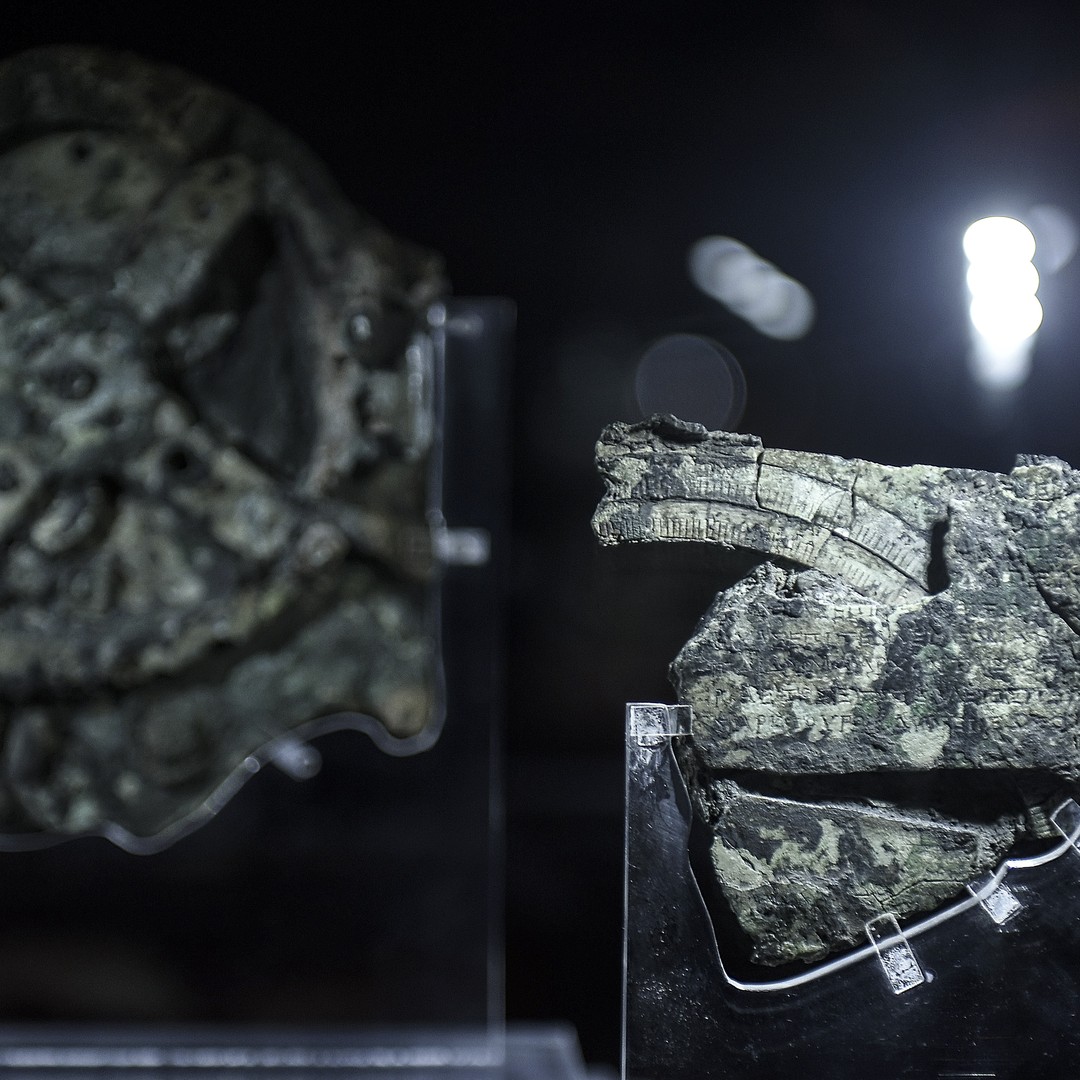 Antikythera Mechanism - Atlas Obscura