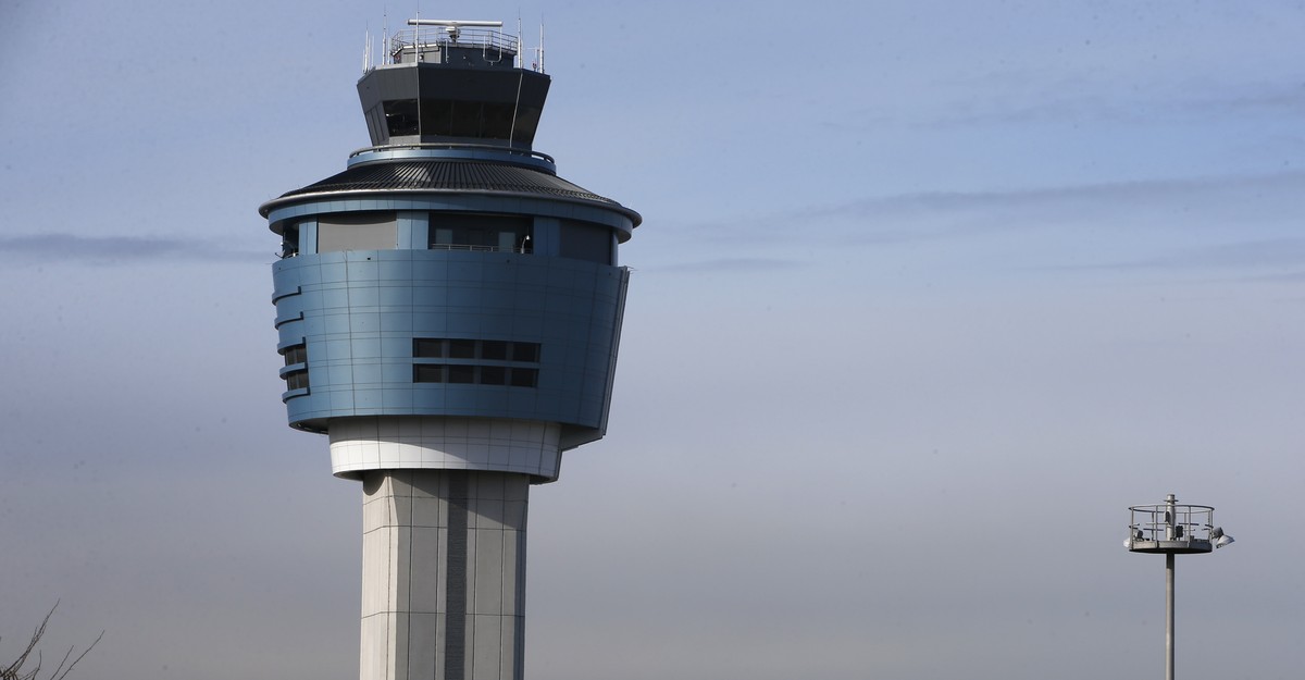 Trump could privatize nation's air traffic controllers - West