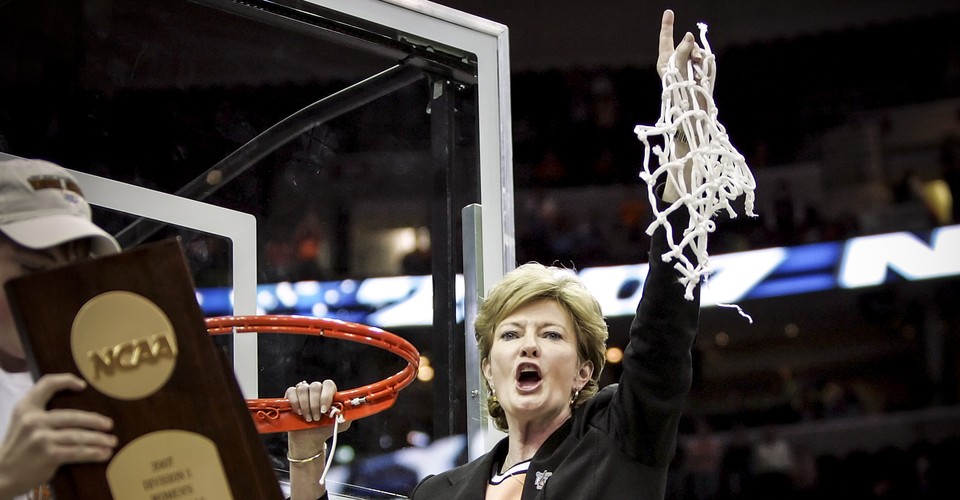 Pat Summitt, the Winningest College Basketball Coach, Dies - The Atlantic