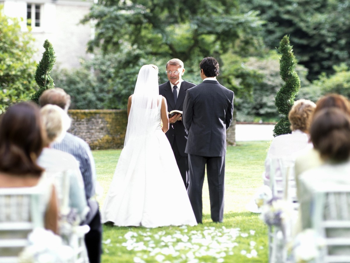 More Couples Having Friends Officiate Their Weddings The Atlantic