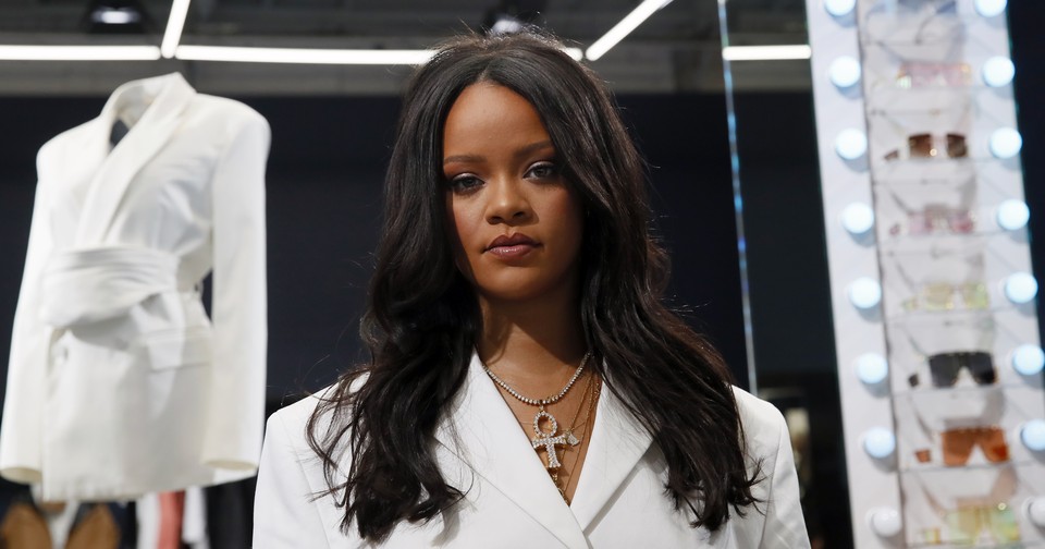 Rihanna's Latest Fenty Look Reimagines the Hoodie