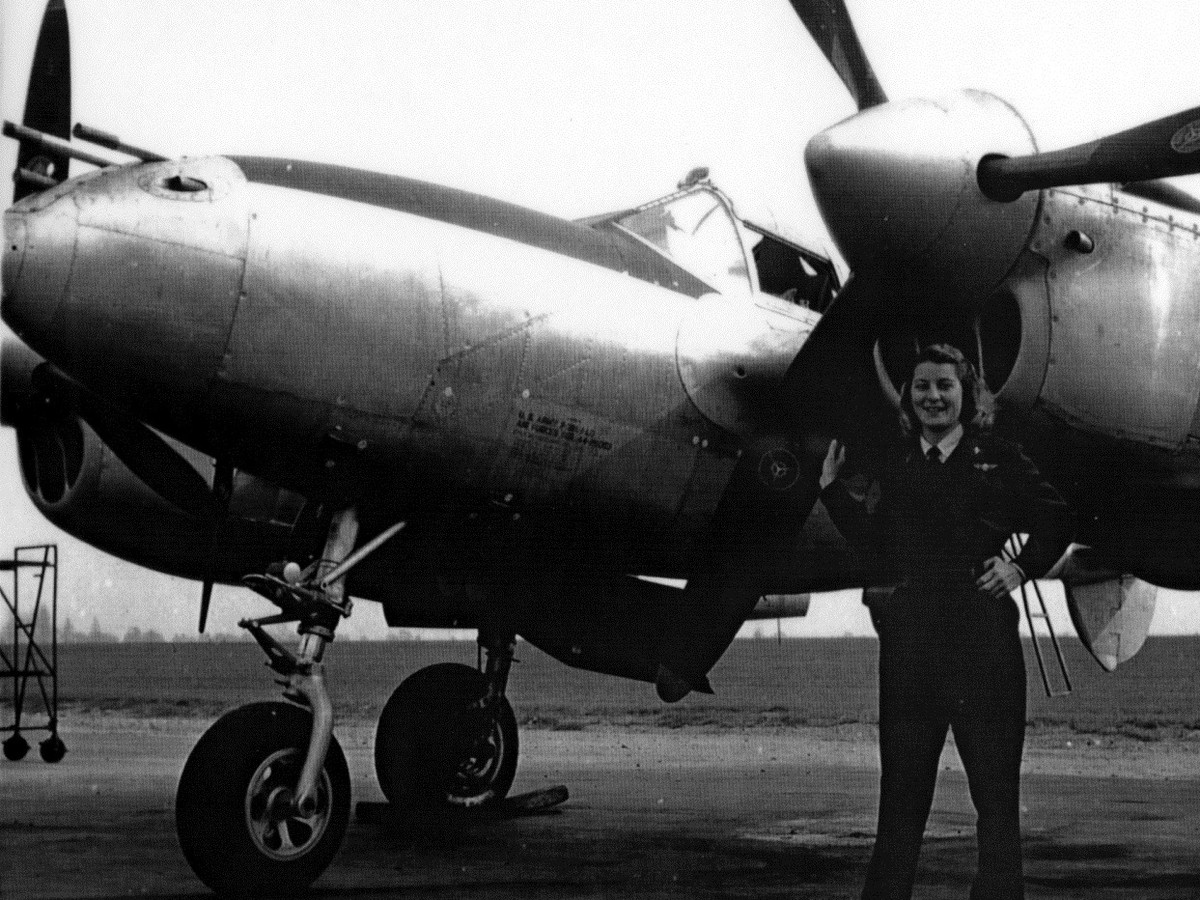 Female World War II Pilots Fight for Spot in Arlington ...