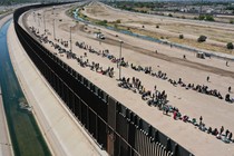 people waiting on the border