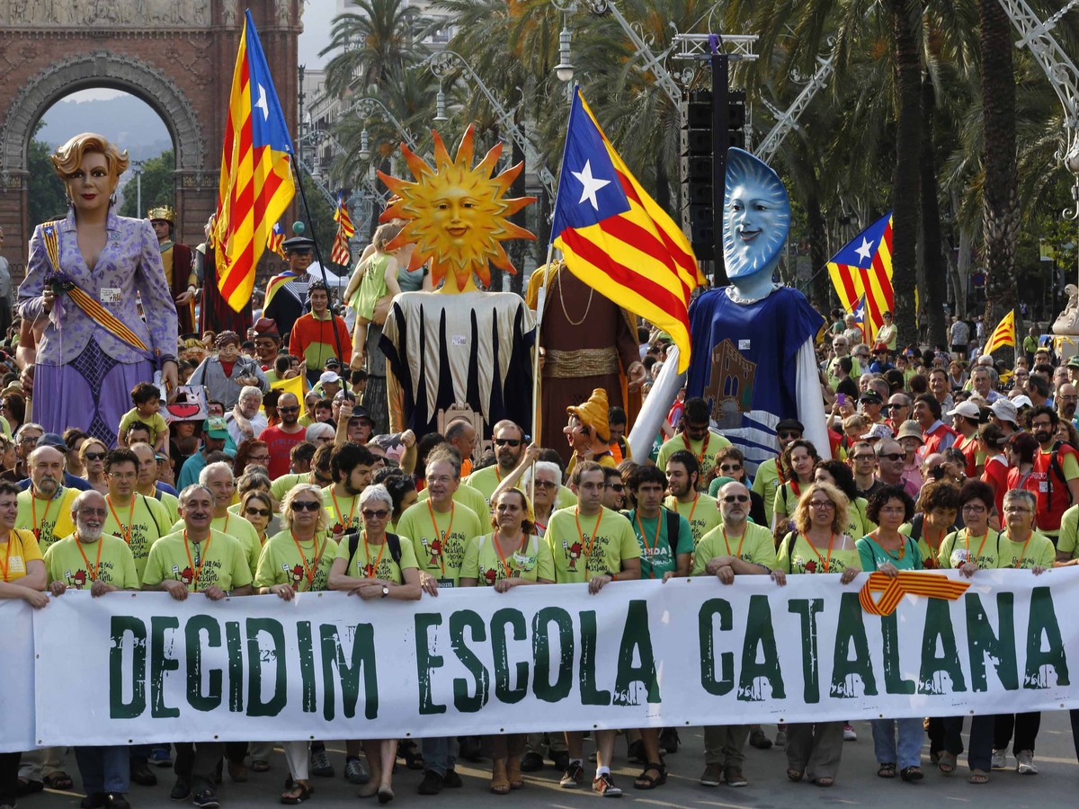 Spain May End Catalan-Only Schools - Language Magazine