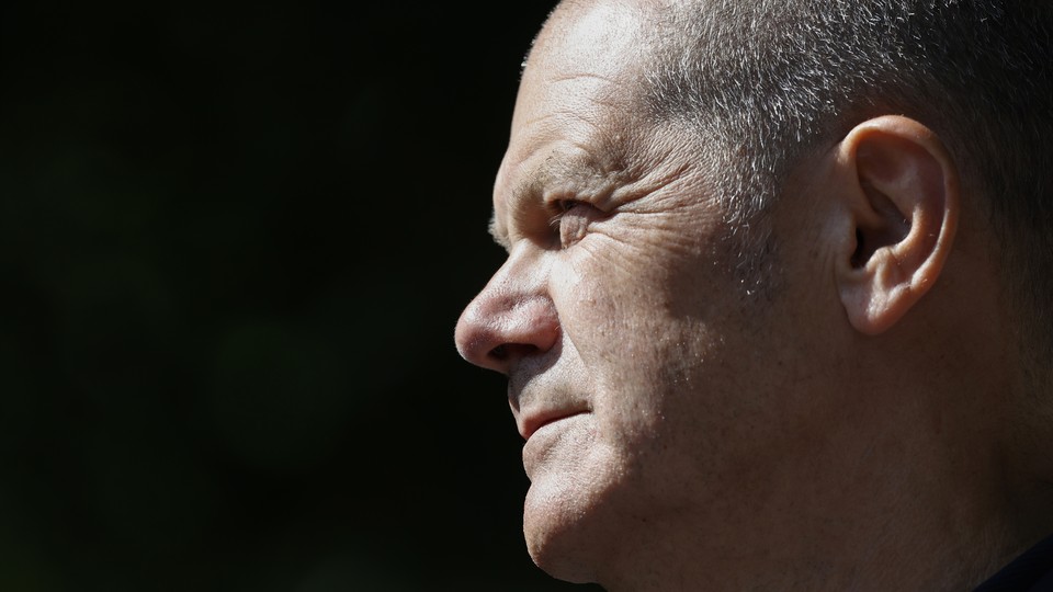 A photo of the Social Democrats' chancellor candidate, Olaf Scholz, in profile