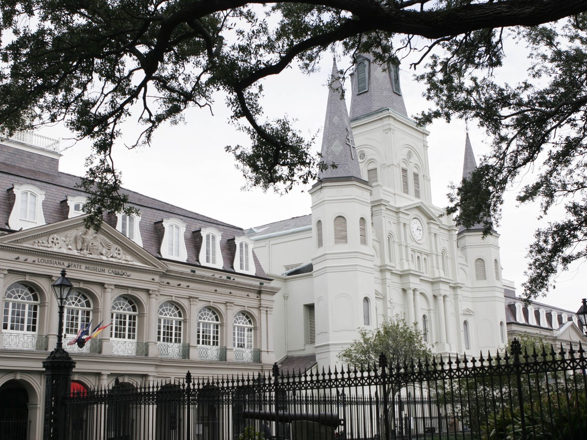 The New Orleans Saints Logo Has a Dark History Involving Slavery - FanBuzz