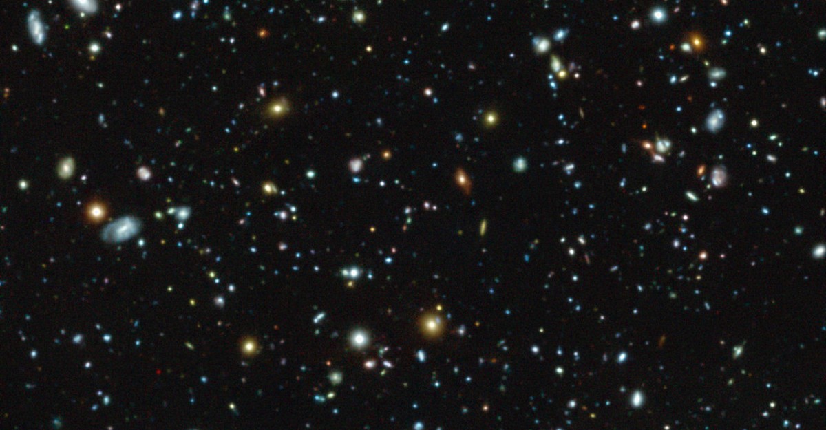 Глубокое поле Хаббла. Космический телескоп Хаббла. Ультра глубокое поле Хаббла. Телескоп Хаббл ультра дип Филд.