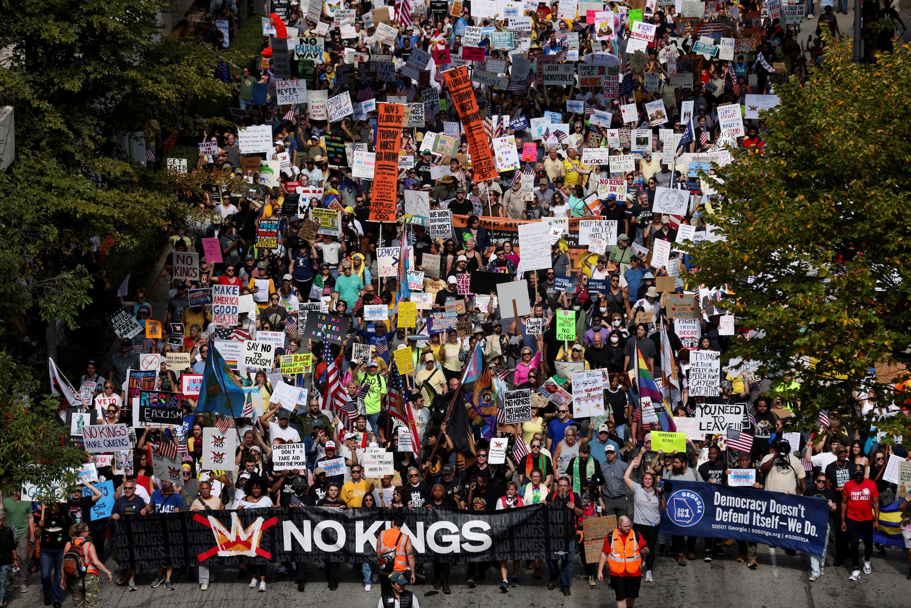 Photos: More ‘No Kings’ Protests Across the U.S. - The Atlantic