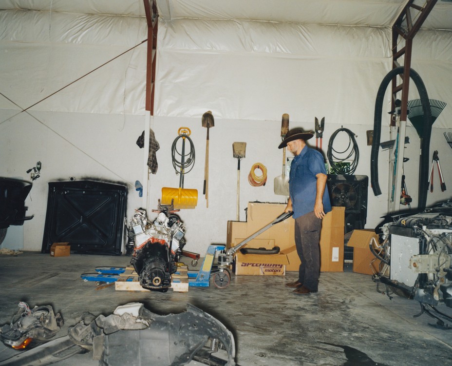 Picture of Ammon Bundy in his workshop