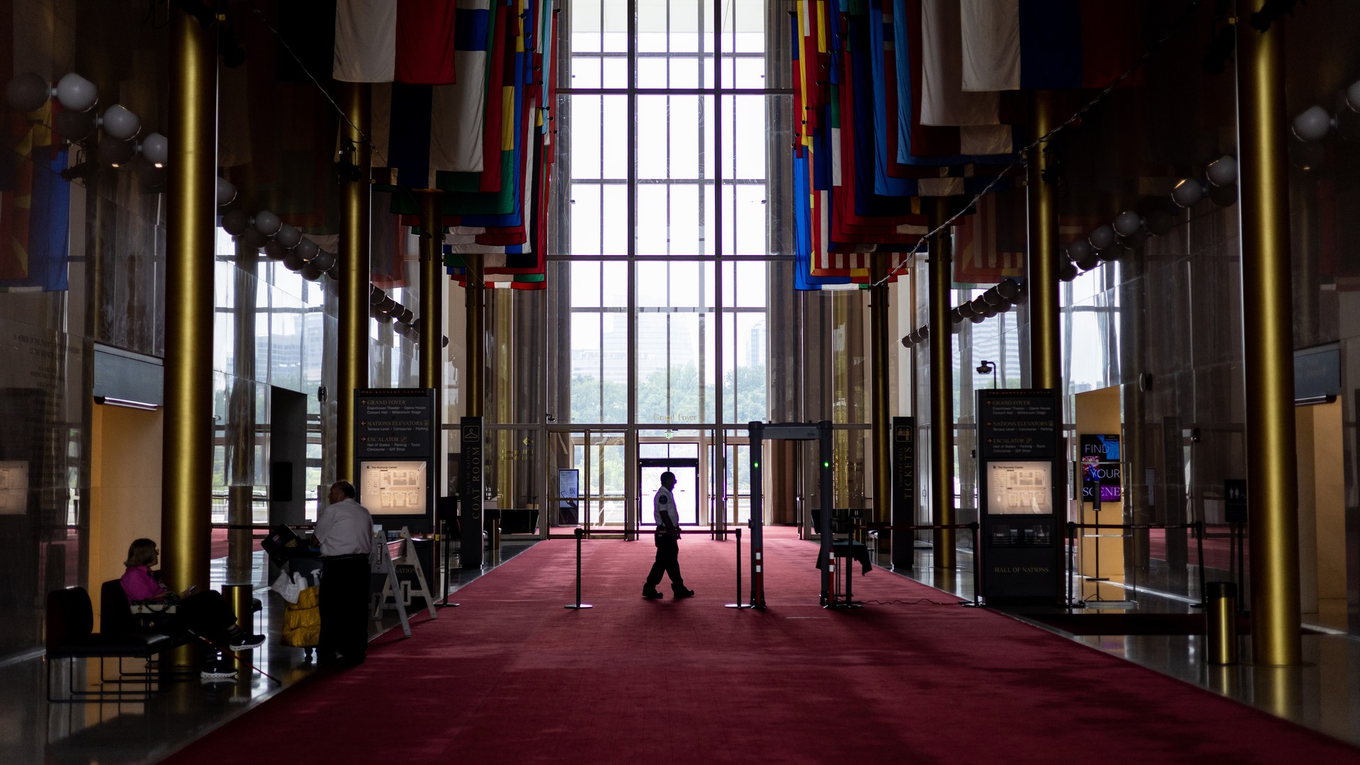Court Blocks Adding Trump Name as Kennedy Center Closes