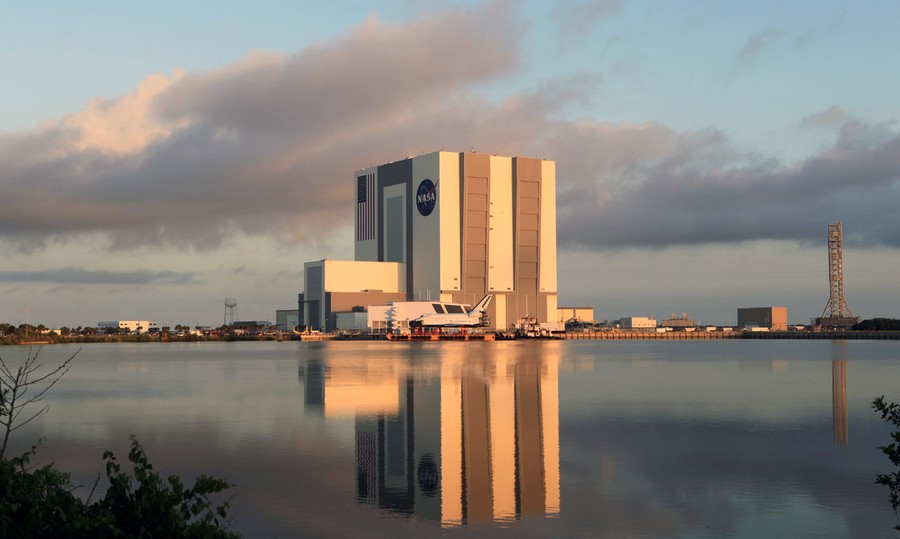 Shuttles Sail To Their New Homes - The Atlantic