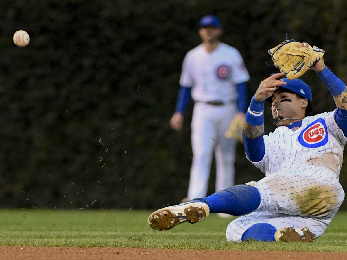 Cubs' Javier Baez on his 'swim move' to safely avoid a tag at