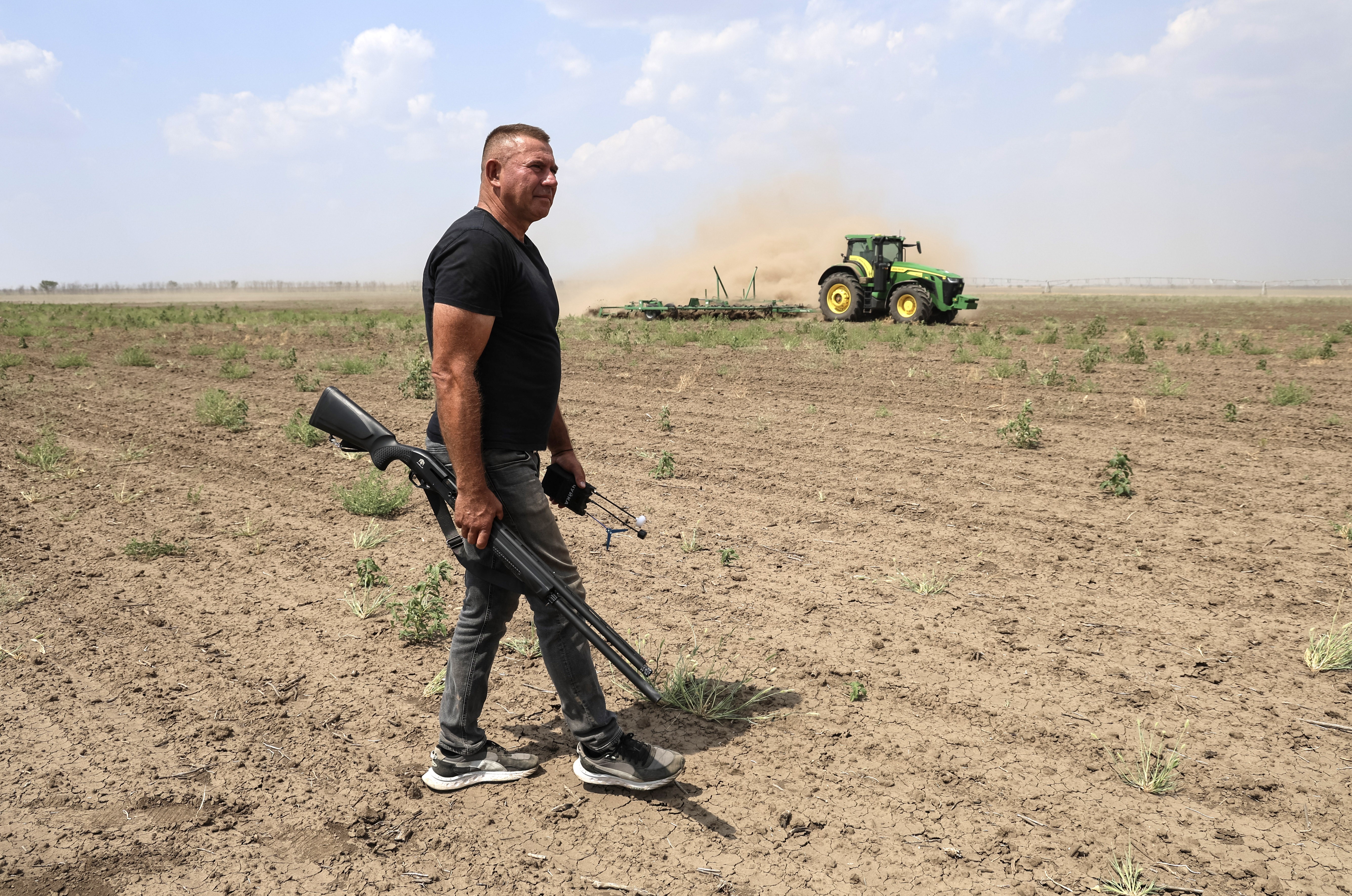 Photos: Farming in Ukraine’s War Zone