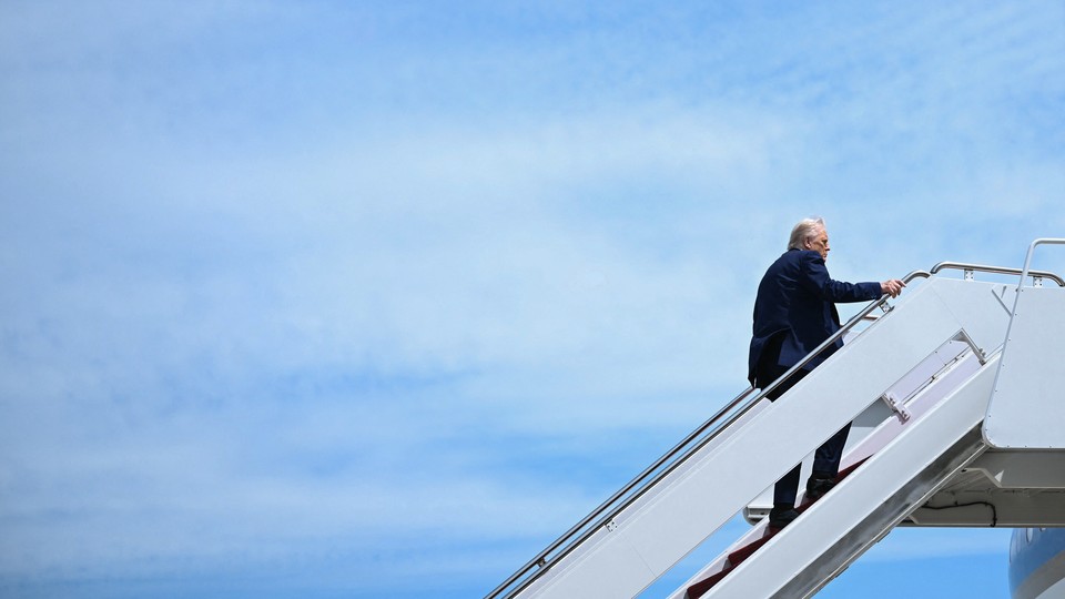 Donald Trump boards Air Force One